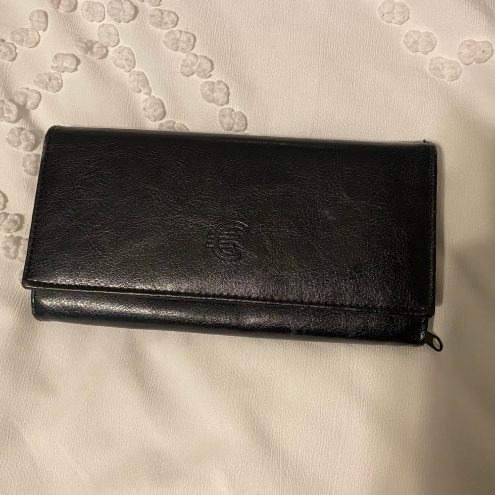 Ladies trifold  wallet